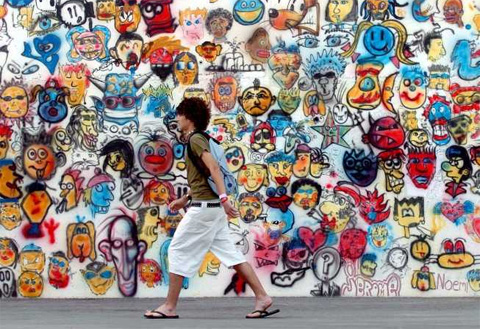 mladic_i_grafiti_480