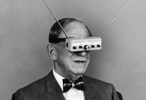 television_glasses_480