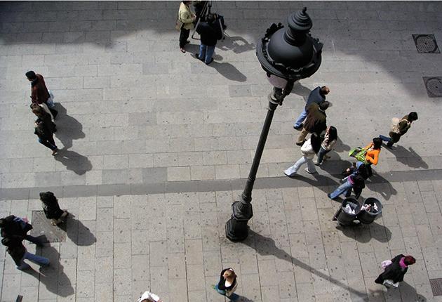ligna_walking_the_city_630