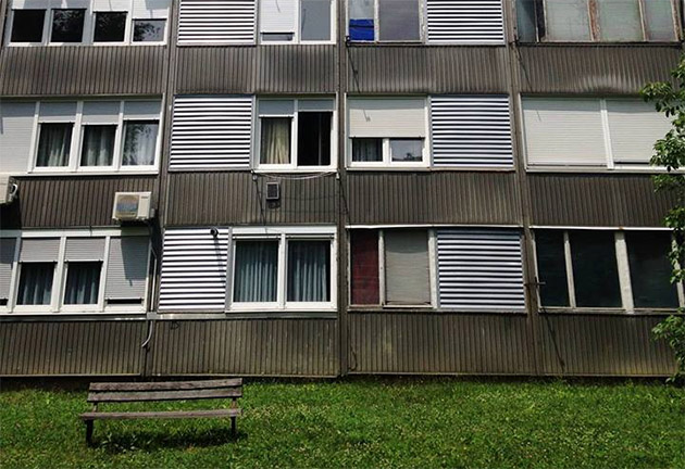 zgrada_klupa_630