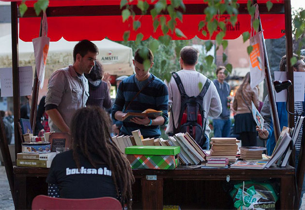 knjige_ispred_bookse_630