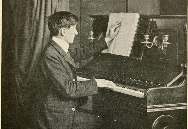 wikimedia_braille_piano_player_630